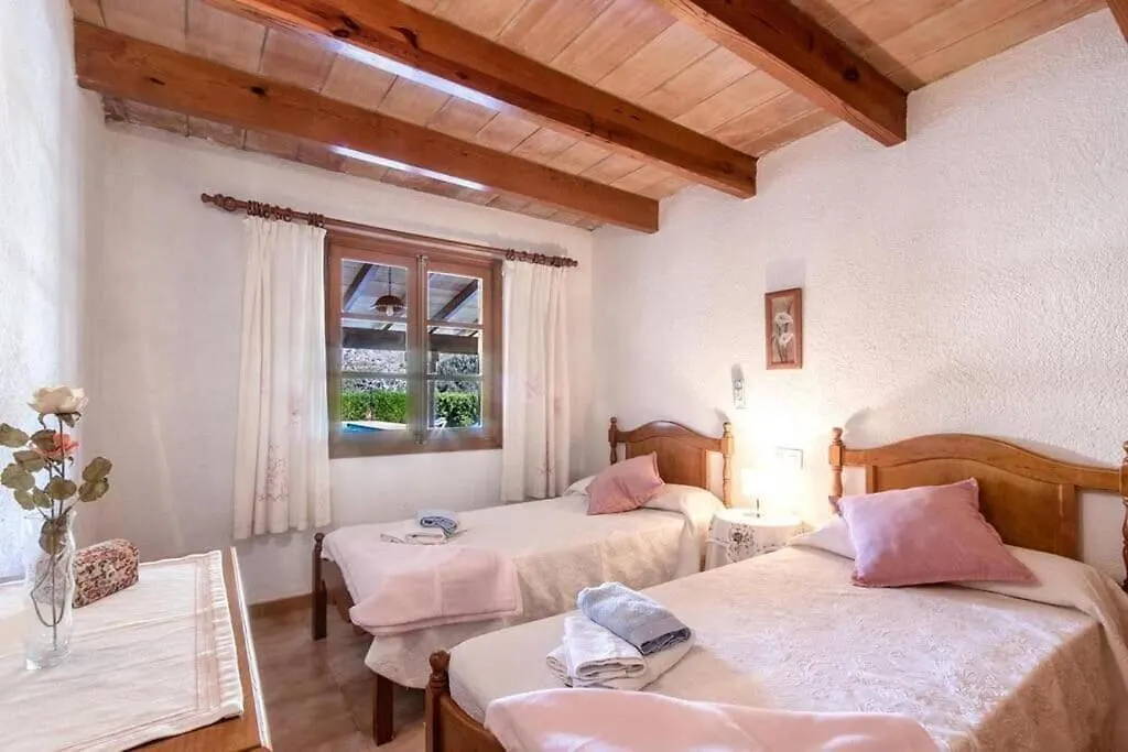 Villa Cozy House Near Port De Pollensa By Renthousing à Port de Pollença Espagne