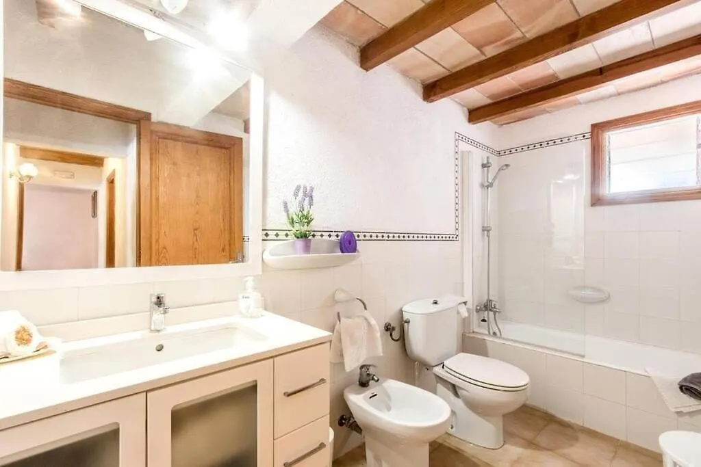 Villa Cozy House Near Port De Pollensa By Renthousing à Port de Pollença Espagne